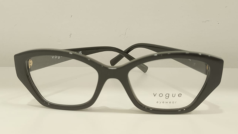 Vogue 5608 w44