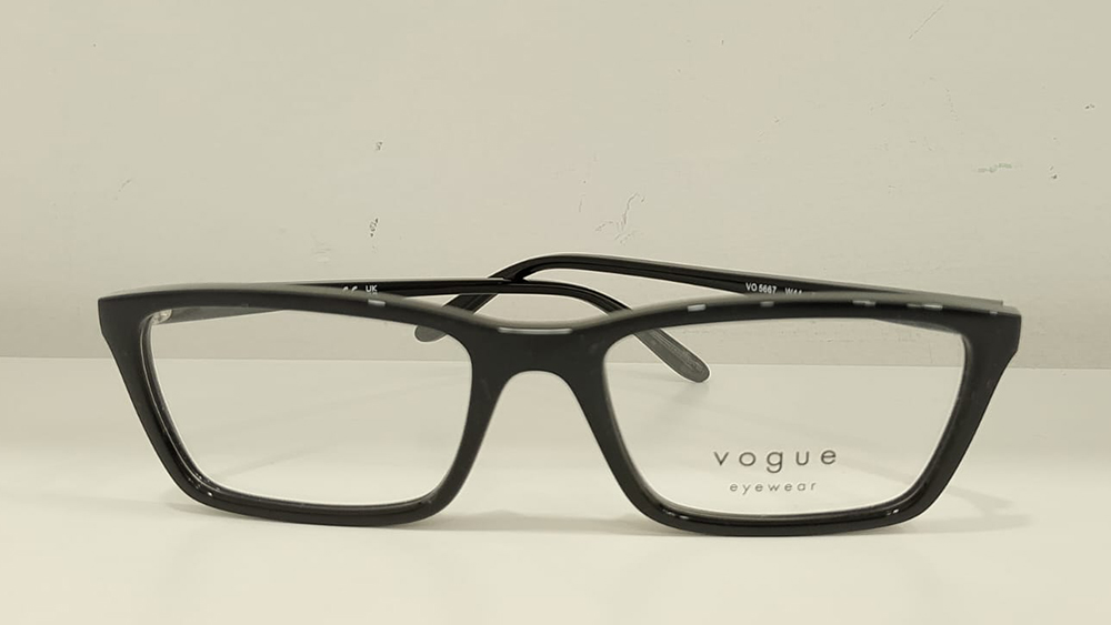 Vogue 5667 w44